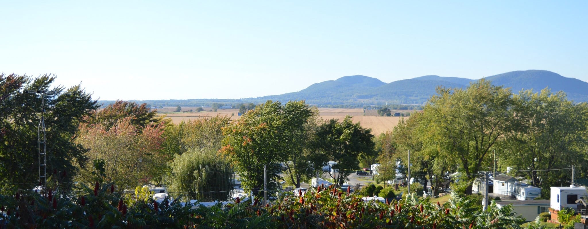Terrain voyageur &mdash; 3 services / 30 A