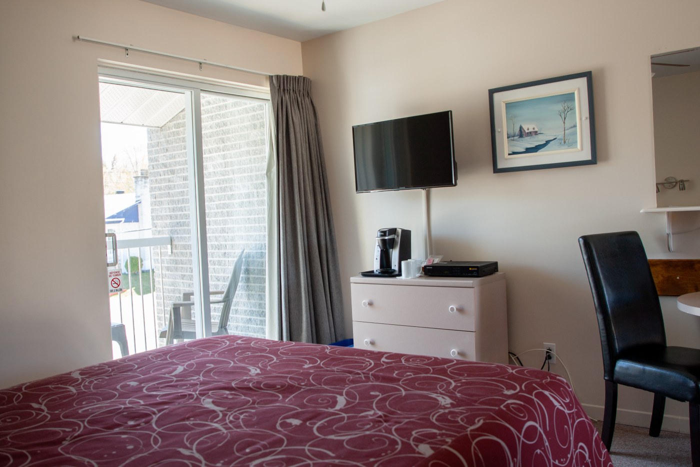 Chambre 1 lit Queen avec patio